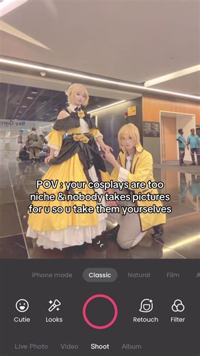 Again why is Riliane the one doing the hard work 😤 @Phoca But on another note @Æ Ali was our complete 3 day photog for AFASG25 props to him man 🙆‍♀️ I will have them up very the soon after editing jail✨ #servantofevil #fyppppppppppppppppppppppp #cosplay #vocaloid #kagaminetwins