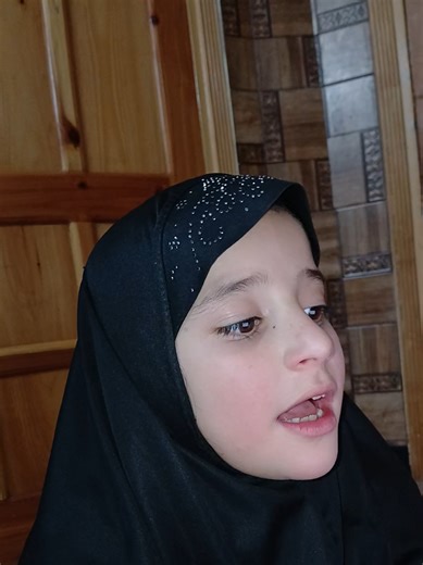 Children Learning Surah Al Bayyina with Confidence