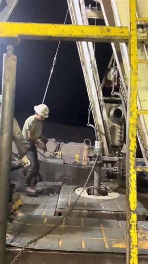 #oilfield #oilfieldtrash #roughneck #chaaauuuu 🗿 | Oil Field