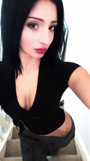 coco (@coco.dg3)’s videos with 2000s models - ❦