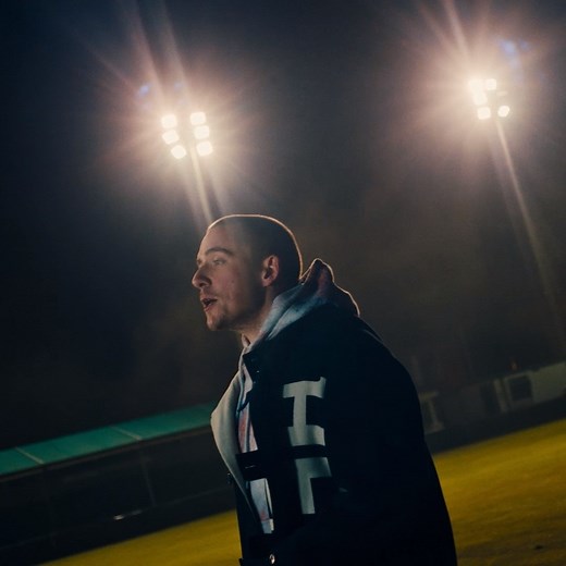 I just heard that 'Outnumbered' is #1 on the Irish Radio Airplay Chart, #2 on the Irish Singles Chart, and my self-titled collection is still at #9 on the Irish Album Charts after 29 weeks, and it’s not even an album at all! Ireland, I'm so incredibly thankful for your support 😊 If you haven't watched the video yet, watch it here https://dermotkennedy.lnk.to/OutnumberedVideoFP | Dermot Kennedy