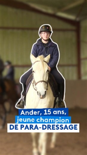 🐎 À cheval, Ander oublie un peu la maladie Originaire de Guiche, Ander Congues, 15 ans, est atteint d’une myopathie. Passionné d’équitation, il s’épanouit aujourd’hui en para-dressage, une discipline qui lui permet de gagner en confiance et de pratiquer son sport aux côtés d’adolescents valides 💪 ✨ Repéré par la Fédération française d’équitation, il a récemment participé à un stage de détection de talents à Saumur. | France 3 Nouvelle-Aquitaine