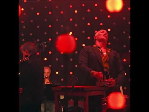 Josh Homme using the Echo Master 🔪💥