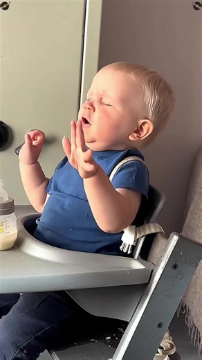 When the baby hears favorite music👶🤪🥰🤣#baby #funnybaby #funnyvideo #comedy #usa