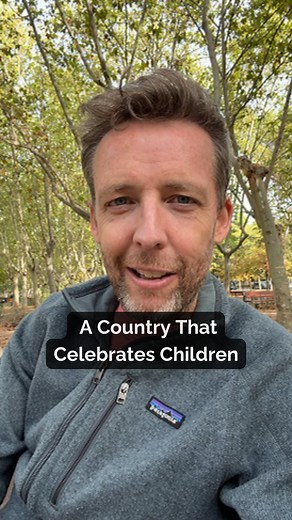 Nine days in.⁠ ⁠ (Well… I filmed this a few days ago, so Manuela has clocked a few extra days of life experience 😅)⁠ ⁠ But this is something I’ve noticed again and again living in Spain: this country truly celebrates children.⁠ ⁠ Everywhere we went that day, people lit up when they saw our newborn.⁠ ⁠ They say it takes a village, and here, even in the middle of a bustling city, it can feel like that village is all around you.⁠ ⁠ Raising a child isn’t treated like a disruption to adult life. It’