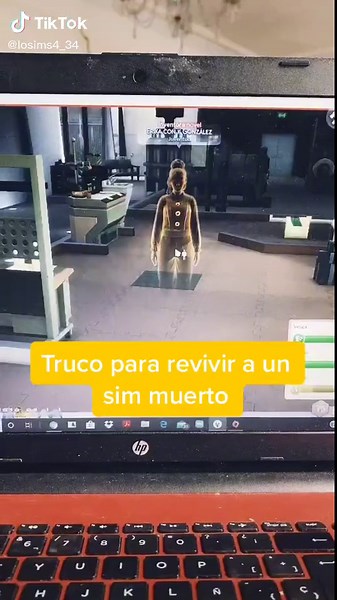 Cómo Revivir a un Sim en Los Sims 4