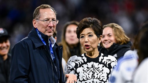 OL: Textor accuse Michele Kang et Ares d’avoir alimenté un "conseil d'administration fantôme" pendant des mois