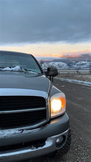 I just washed this thing#montana #fyp #trucktok #diesel #dodgeram2500 #sunset #beautifulscenery