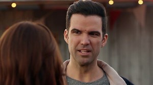 Trailer du film Romance d'automne, Romance d'automne Bande-annonce VO - CinéSérie