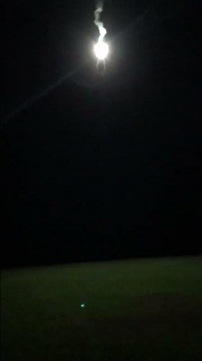 Firing off a 26.5mm white illumination parachute flare from a WWII German AC42 flare pistol (Part 1)