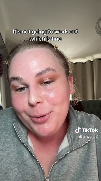 I loveee this makeup ahhh, what do you guys think??? 👀 #hinge #dating #grwm #yapping #makeup #makeupartist Products used: - @byelliebeauty brow shape - @milkmakeup hydro grip primer - @NARS Cosmetics light reflecting foundation - @Tower 28 Beauty concealer - @Too Faced contour stick - @Westman-Atelier cream blush - @YSL Beauty powder and love shine lipstick - @maccosmetics hydrating setting spray and highlighter - @Armani beauty powder bronzer - @Diorbeauty powder blush - @makeupbymario eyeshad