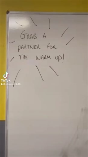 🏋️‍♀️🏋🏽‍♂️Training with a gym partner offers several benefits: 1. Motivation: 🚀Having someone to train with can provide encouragement and accountability, helping you stay motivated to stick to your workout routine. 2. Safety: 👷A partner can spot you during heavy lifts, reducing the risk of injury. 3. Variety: 🏋️‍♀️Partner workouts can introduce new exercises and techniques, adding variety to your routine. 4. Competition: ⚔️Friendly competition can push you to work harder and reach new goal