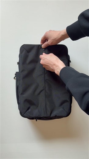 6層構造×15の収納 さらに秘密の拡張スペース搭載。#bag #スリングバッグ #ボディバッグ