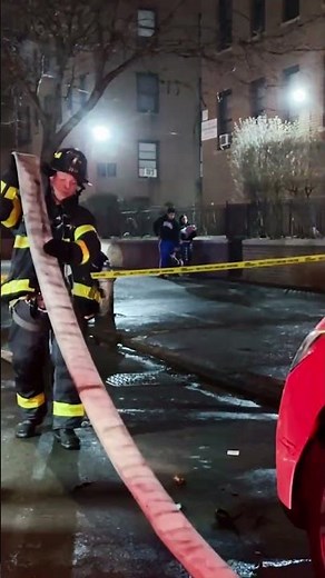 { FDNY BOX 1810 ~ FDNY BATTLING 10-75 RUBBISH FIRE WITH EXTENSION TO RESTAURANT & APARTMENT ABOVE }