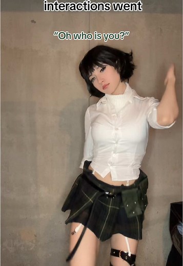 Devil May Cry Cosplay: Embrace Lady's Character