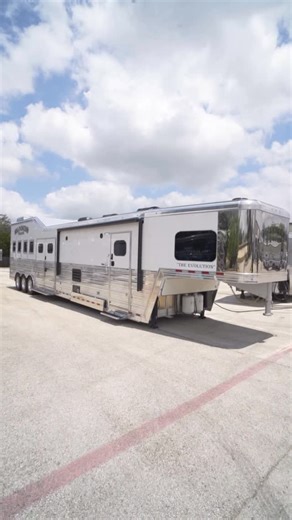 Y-Bell Trailers on Instagram: "This 2025 new Bloomer has it all! 🤠 With a perfect Outlaw Conversions living quarters that features a Bella sofa sleeper, two 28” pocket doors from the spacious queen bedroom area, a large bathroom, a Bella corner booth for dining, full shower, full kitchen, and much more! For more details on this trailer visit ybelltrailersales.com and search for trailer 11505, call us at 830-331-9551, or visit us at the store to take a tour! #boerne #horsetrailers #horset