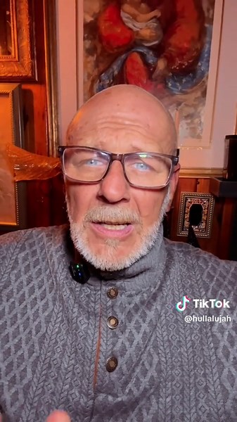 ❤️‍🩹 Healing Hearts: A Christian Guide to Restoring Your Marriage. This instant-download marriage restoration book teaches you how to heal relationship wounds, rebuild trust, restore emotional intimacy, reconnect after separation, improve communication skills, break toxic cycles, and fight for your covenant through Scripture. Includes Christian marriage counseling tools, forgiveness techniques, emotional healing guidance, conflict management steps, and spiritual warfare strategies to protect yo