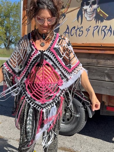 50 reactions · 3 comments | The Spiderweb poncho tutorial is now LIVE on my patreon available to all tier subscribers 臨️ This is a beginner/intermediate pattern and super fun to make, you can come up with all kinds of fun color combinations too! Who’s excited to make one? Written pattern is in the works! Access the tutorial here: https://www.patreon.com/posts/141590278?utm_campaign=postshare_creator | Starlily Creations | Facebook