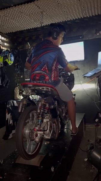 36K views · 715 reactions | Pcx 160 Manoch Dual Throttle Body Datatec ECU  From LAGUNA  Stage 1: Daily Use Stage 2: Show/Bombahan #BRdynotuning #bhebelabracing | Bhebelab | Facebook