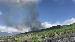 Volcano erupts on Spanish island