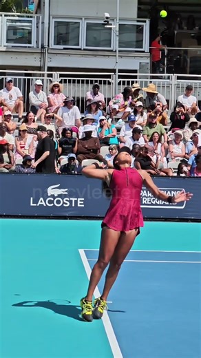 Naomi Osaka Serve Super Slow Motion 1000 FPS #tennis #serve #slowmotion #1000fps #miamiopen #wta