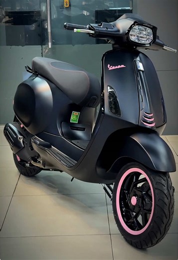 Mua Vespa Sprint 125 Newcore Đen Nhám Mix Viền Hồng