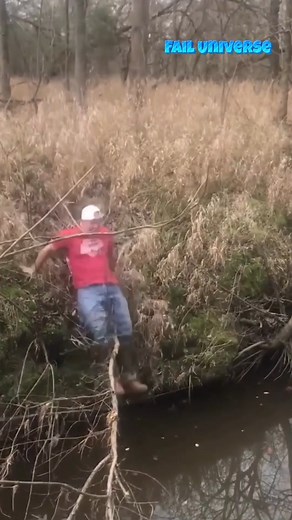 I tried to take a selfie and accidentally opened my front camera at the worst angle. | Fail Universe