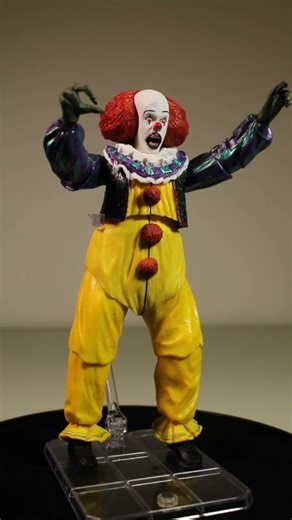 IT The Movie 1990 - NECA Pennywise Action Figure 18 cm #horror #neca #pennywise