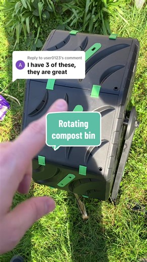 How to Use a Rotating Compost Bin for Your Garden