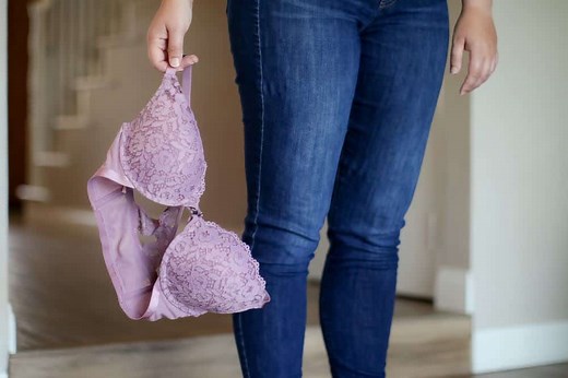 C Cup vs D Cup Bra Sizes In Review