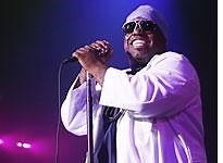 Why are there so many covers of Gnarls Barkley's "Crazy"?