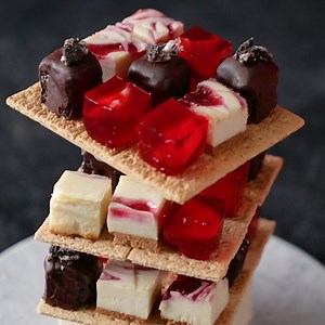 148K views · 2.4K reactions | Your ice cube tray is perfect for making fun-sized chocolate bars with flavors like salted caramel, s'mores and more! | Sugar Fix | Facebook