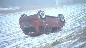 RAW: Manitoba drivers face snowy, treacherous highways