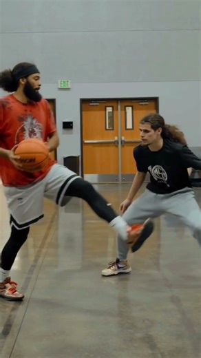 Highlights from Game 9 of the 1 of 1 Tour