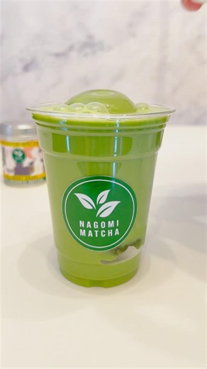 iced matcha latte with oat milk 🍵🥛 #matcha #matchalatterecipe #matchalatte #matchalover #recipe