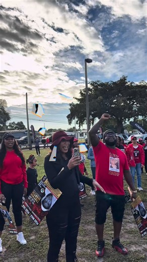 We joined the Trayvon Martin Foundation in their 14th Annual Peace Walk & Talk, standing strong and united as a community. ✊🏾🖤 #hot105 #99jamz #trayvonmartinfoundation #trayvonmartin #trayvonmartinpeacewalk | HOT 105