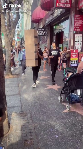 The baby’s reaction was crazy 😱🤯 His dad was sooo mad 🤦🏾‍♂️ #fyp #foryou #prank #babies #hollywood #baby @dylanspranks