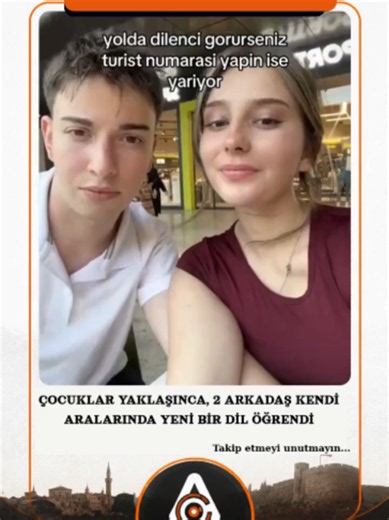 Hamburger isteyen çocuklardan kurtulmak için turist rolü yapan gençler #turist #çocuklar #hamburger #keşfett