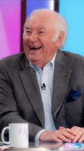 2.3M views · 10K reactions | Legendary star, Jimmy Tarbuck shares the moment Tom Jones introduced him to Elvis Presley 朗 | Loose Women | Facebook