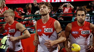 GWS Giants vs Sydney Swans: AFL live scores