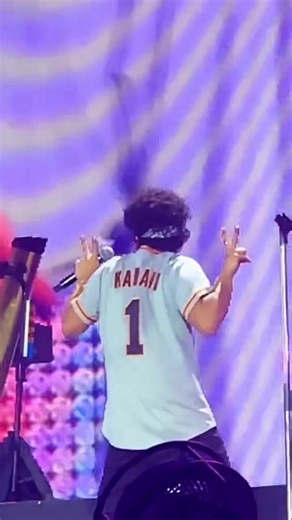 Bruno Mars performing in Tokyo, Japan, yesterday ( video via moonlightmoon2 on ig ) #brunomars #brunomarslive #foryoupage