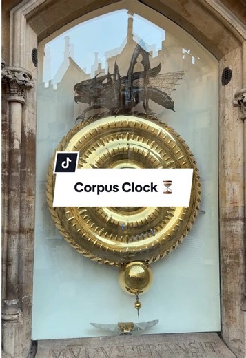 Located in📍Cambridge, this masterpiece was breathtaking to me….I was in a sort of awe, like a mindtrap, it was just so painfully true. The creature is so well detailed, his wings, his aura, everything is sublime and really puts you into contemplation 🕰️⏳🪰 time is all we have and even that is not enough #sculptureart #cambridge #fyp #philosophie #demon