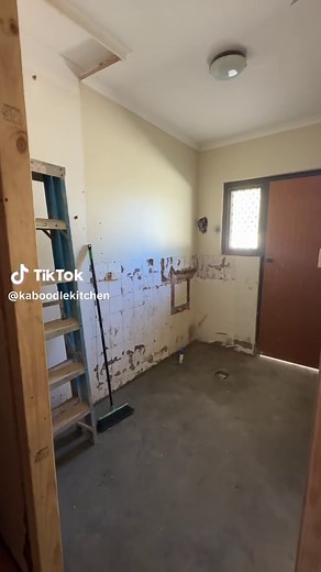 The laundry reveal! We’ve partnered with @Alisa and Lysandra to help refresh their mums laundry space 🤍🧺 Available at @Bunnings! Start planning your laundry reno with us today! . . #kaboodle #bunnings #laundry #scandi #renovation #interior #reno