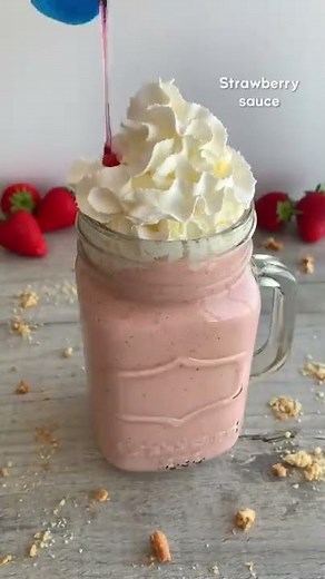 Thick strawberry cheesecake milkshake tutorial