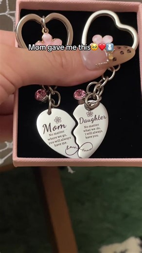 Heartwarming Keychains for Daughters
