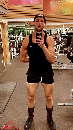 Skip the chicken legs by not skipping leg day 😤 Don’t forget to listen to 22 WOLF while tossing weights. GOD LEVEL, out now. #newmusic #fitness #gym #ripped #gains #legday #music #artist #shredded #muscles #phonk #trapmetal #darktrap #rap #hiphop