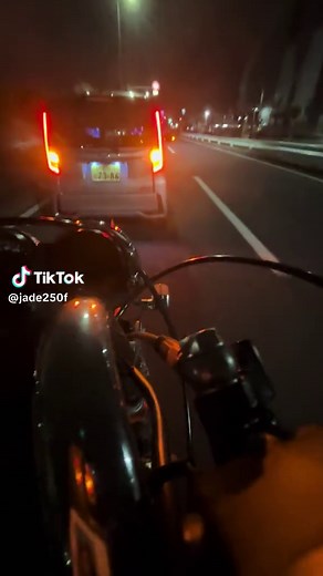 バイクのアクセルワイヤー修理、親切な助けに感謝
