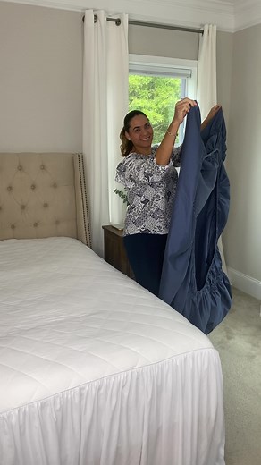 95K views · 2.3K reactions | Easy way to fold fitted sheets #foldingclothes #folding #tidyup. Music: Another time. Musician: LiQWYD | Lennia McCarter | Facebook