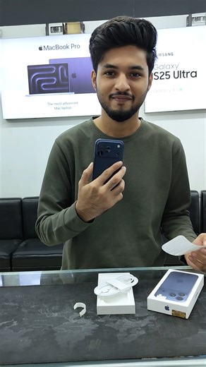 Apple Gadgets on Instagram: "Powerful Performance আর Advanced Camera Features নিয়ে iPhone 17 Pro সত্যিই Premium Expeience দেয়। এর refined build, vibrant display এবং smarter processing কাস্টমারের নজর কাড়ায়, তিনি নিজের ব্যবহারের জন্য বেছে নিয়েছেন এই ডিভাইসটি Apple Gadgets App- এ অর্ডার করলেই থাকছে ডিসকাউন্ট! 💬 WhatsApp: 01711-105888 📞 হটলাইন: 09678-148148 (সপ্তাহে ৭ দিন ২৪ ঘণ্টা) ▪ ৩১ টি ব্যাংকের কিস্তি সুবিধা ▪ আকর্ষণীয় এক্সচেঞ্জ অফার ▪ হোম ডেলিভারি ▪ শপ পিকআপ"