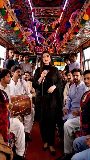 Ustad Gaddi Rok Aqsa Shalwar Performance Highlights